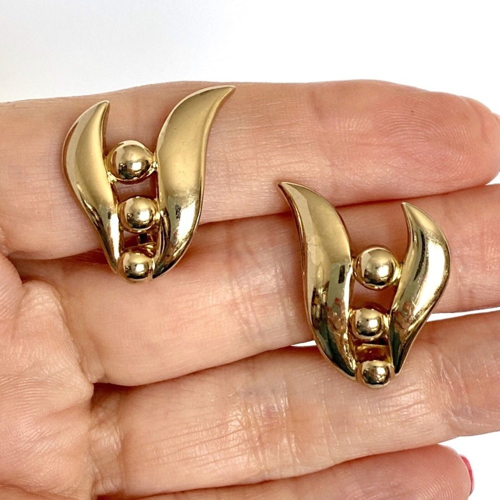 Vintage Monet Patented Abstract Swirl Balls Gold Tone Clip On Earrings